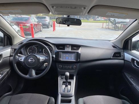 Used 2019 Nissan Sentra S FWD image 11