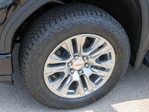 New 2026 GMC Sierra 1500 Denali w/ Technology Package AWD/4WD image 7
