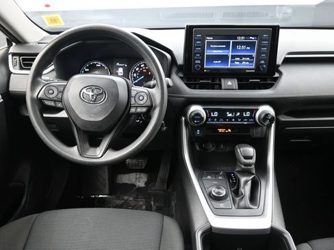 Used 2022 Toyota RAV4 LE AWD/4WD image 19
