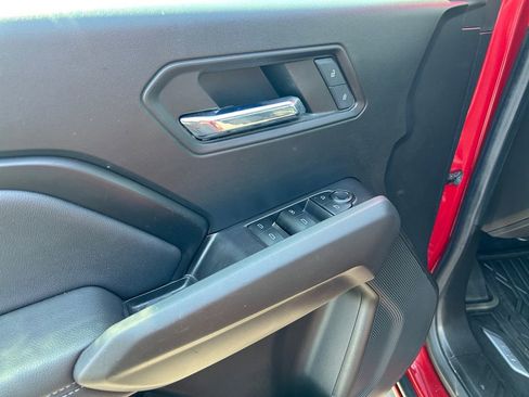 Certified 2023 Chevrolet Colorado LT w/ LT Convenience Package II AWD/4WD image 11