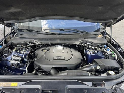 Used 2019 Land Rover Discovery HSE image 5