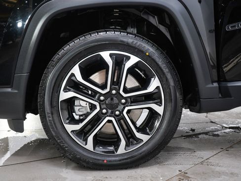 Used 2023 Jeep Compass Limited w/ Sun and Sound Group AWD/4WD image 29
