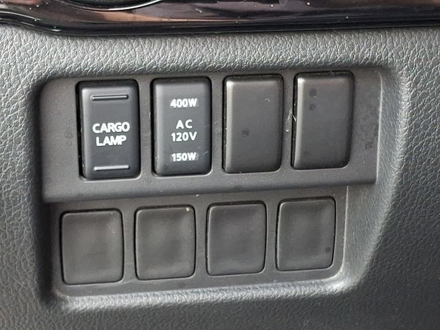Used 2022 Nissan Titan SV w/ SV Convenience Package AWD/4WD image 23