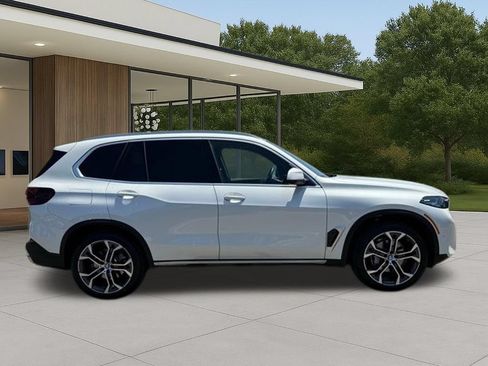 Used 2026 BMW X5 xDrive40i w/ Premium Package AWD/4WD image 7