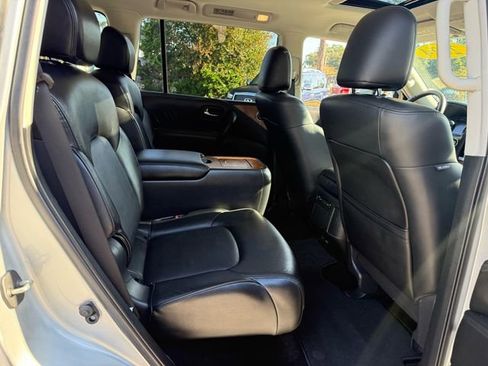 Used 2024 Nissan Armada SL w/ Captain's Chairs Package image 23