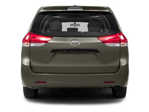 Used 2014 Toyota Sienna XLE FWD image 8