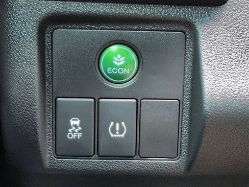 Used 2016 Honda HR-V LX image 17