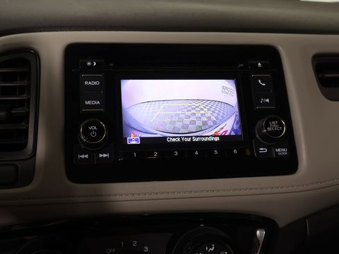 Used 2022 Honda HR-V LX image 6