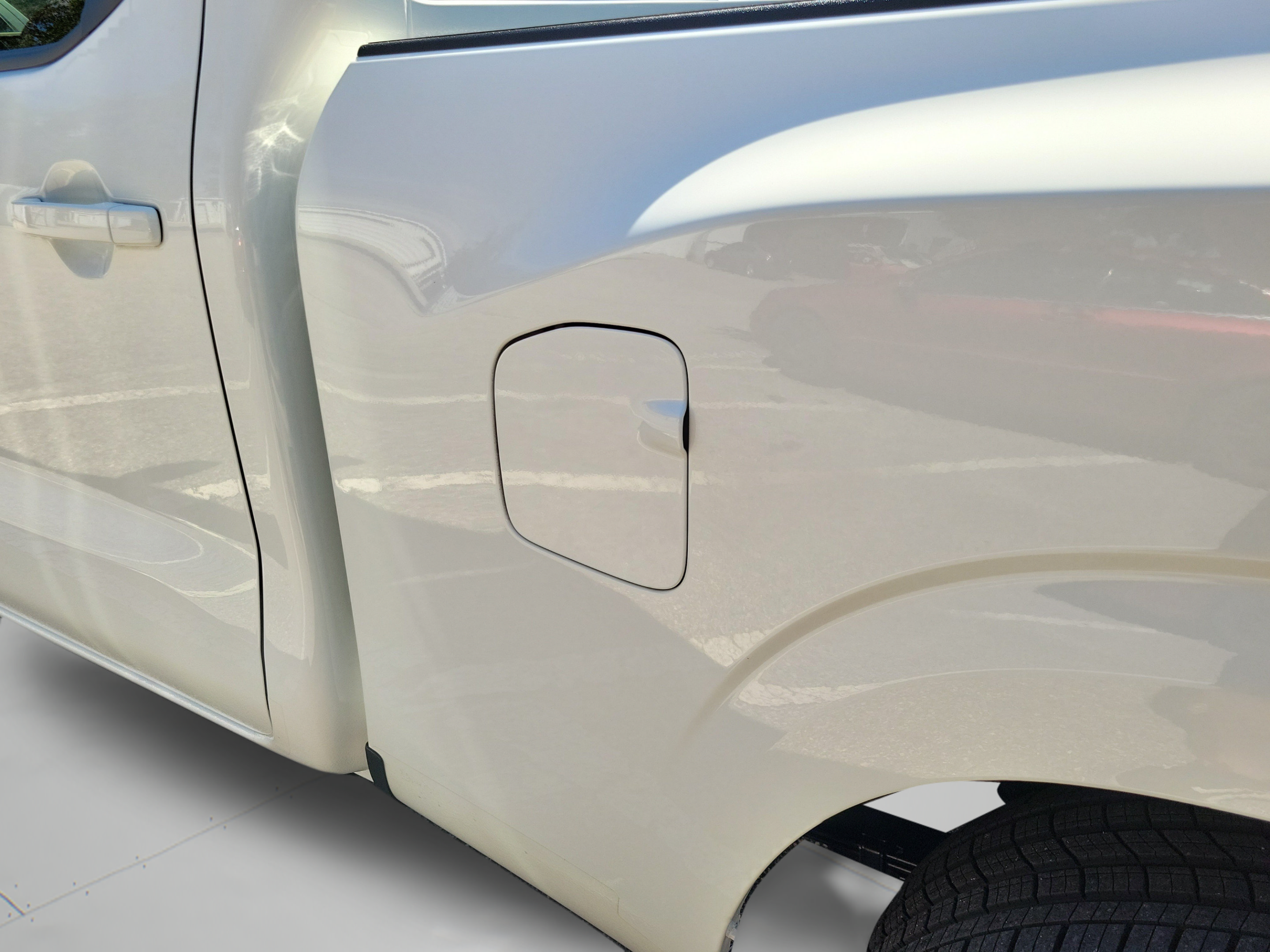 Used 2026 Nissan Frontier SV w/ All-Weather Content Package RWD image 27
