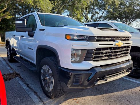 Certified 2024 Chevrolet Silverado 2500 Custom w/ Z71 Off-Road Package AWD/4WD image 2