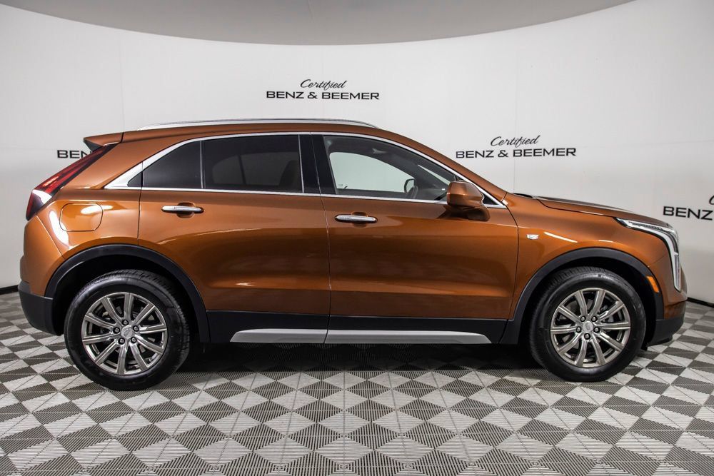 Used 2019 Cadillac XT4 Premium Luxury FWD image 3
