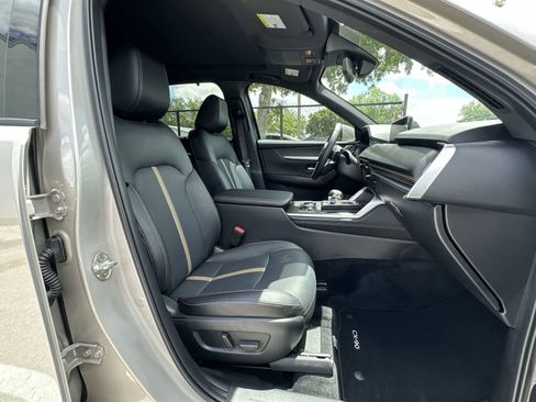 Used 2026 MAZDA CX-90 3.3 Turbo S w/ Premium Plus AWD/4WD image 9