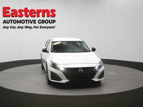 Used 2023 Nissan Altima 2.5 SR FWD image 51