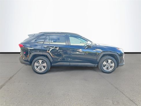 Used 2025 Toyota RAV4 XLE image 8