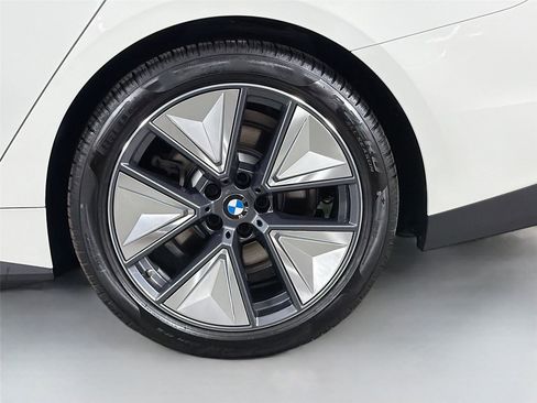 New 2026 BMW i4 xDrive40i AWD/4WD image 31