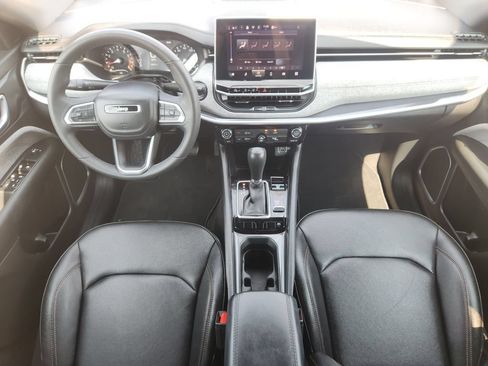 Used 2024 Jeep Compass Latitude AWD/4WD image 25