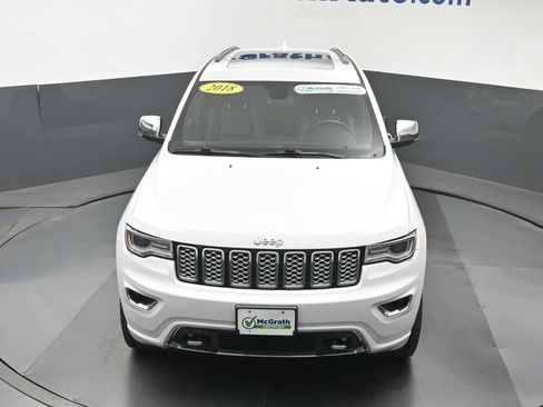 Used 2018 Jeep Grand Cherokee Overland AWD/4WD image 27