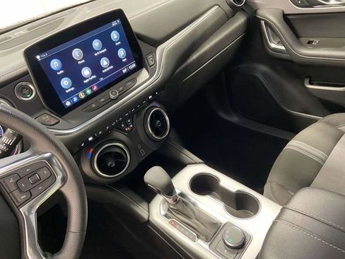 Used 2025 Chevrolet Blazer LT image 16