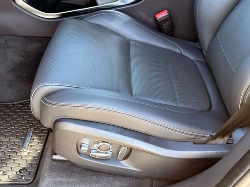 New 2025 Jaguar F-PACE R-Dynamic S image 17