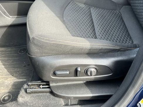 Used 2020 GMC Terrain SLE w/ Driver Convenience Package image 21