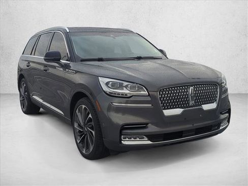 Used 2020 Lincoln Aviator Reserve w/ Equipment Group 202A image 3