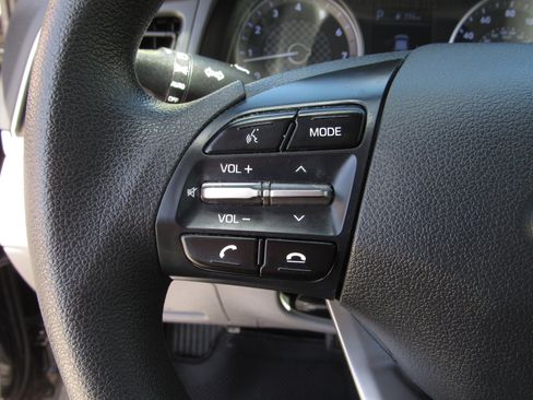 Used 2019 Hyundai Elantra SEL FWD image 22