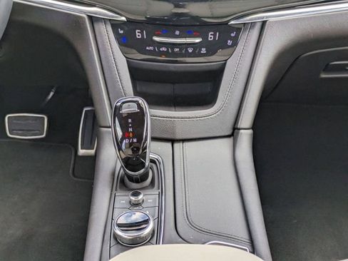 Certified 2024 Cadillac XT6 Sport w/ LPO, Blue Accent Package AWD/4WD image 21