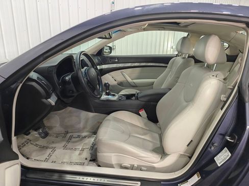Used 2013 INFINITI G37 x w/ Premium Pkg image 5