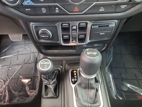 New 2026 Jeep Wrangler Unlimited Sport AWD/4WD image 25