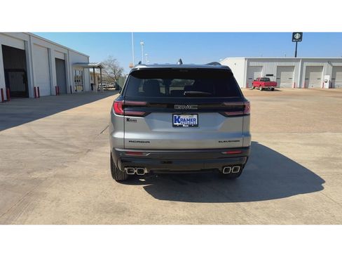 New 2026 GMC Acadia Elevation image 7