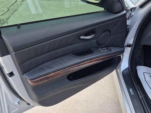 Used 2006 BMW 325i Sedan RWD image 34