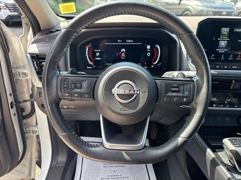 Certified 2023 Nissan Rogue Platinum AWD/4WD image 22
