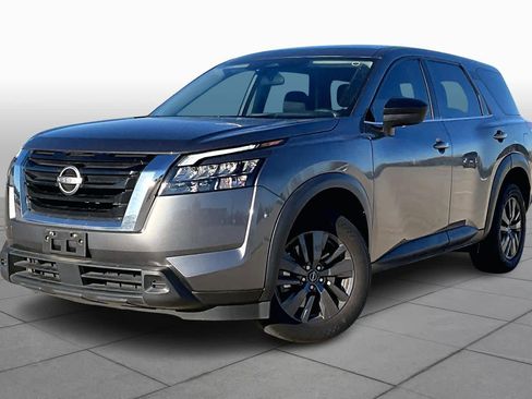 Used 2023 Nissan Pathfinder S image 1