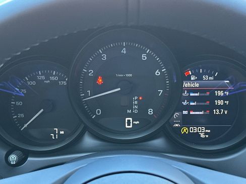 New 2026 Porsche Macan image 32