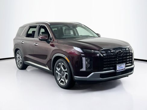 Used 2023 Hyundai Palisade Limited AWD/4WD image 3