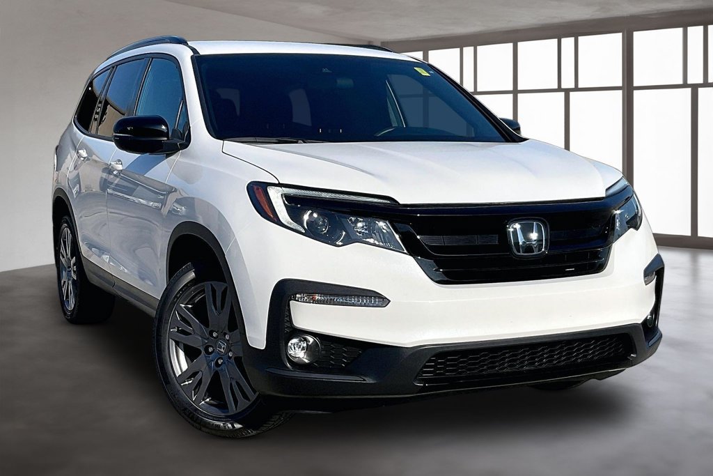 Certified 2022 Honda Pilot Sport image 3