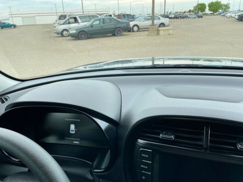 Used 2025 Kia Soul LX w/ LX Technology Package image 32