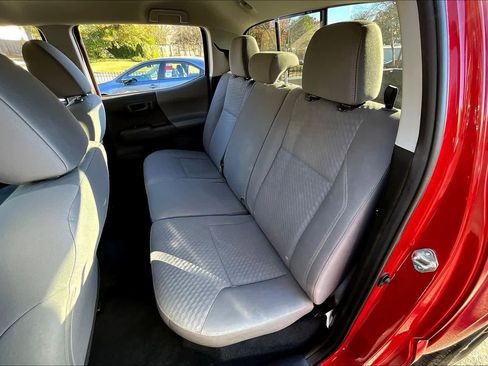 Certified 2021 Toyota Tacoma SR image 19