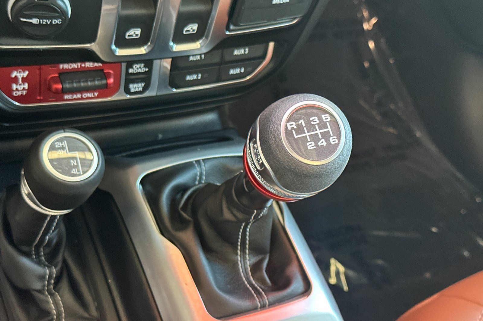 Used 2021 Jeep Wrangler Rubicon AWD/4WD image 23