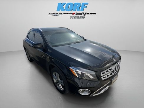 Used 2019 Mercedes-Benz GLA 250 4MATIC image 2