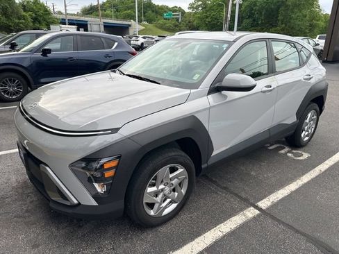 Certified 2024 Hyundai Kona SE AWD/4WD image 3