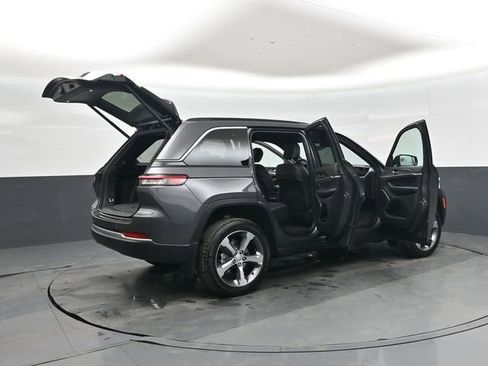 New 2026 Jeep Grand Cherokee Limited w/ Trailer Tow Package RWD image 46