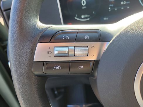 Used 2025 Hyundai Santa Cruz SEL FWD image 18