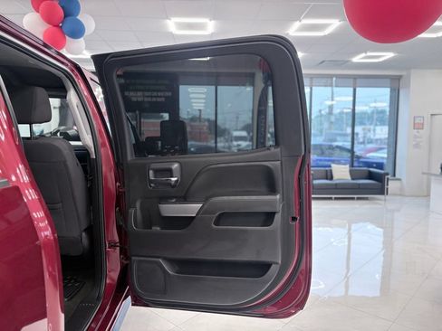 Used 2018 Chevrolet Silverado 1500 LT w/ All Star Edition AWD/4WD image 37