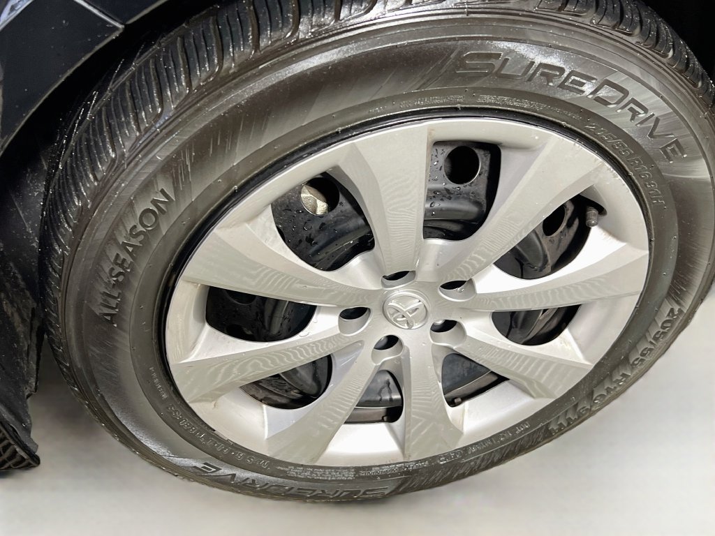 Used 2024 Toyota Corolla LE FWD image 11