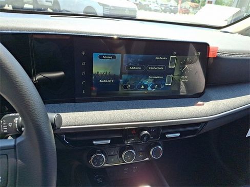 New 2025 Nissan Kicks SV w/ SV Premium Package image 8