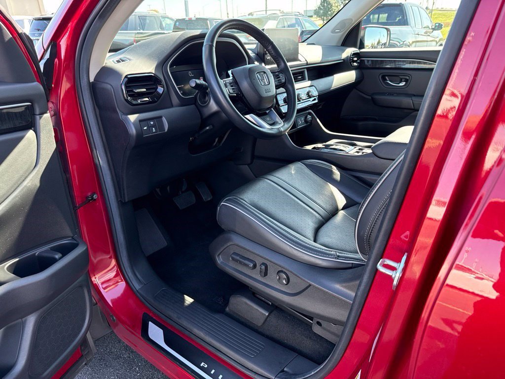 Certified 2025 Honda Pilot Elite image 18