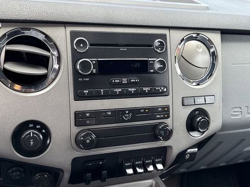 Used 2016 Ford F250 XLT w/ XLT Premium Package AWD/4WD image 33