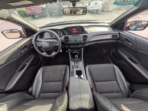 Used 2017 Honda Accord Sport image 11