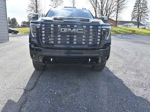 New 2026 GMC Sierra 2500 Denali Ultimate image 4
